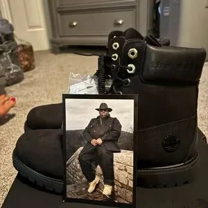 Timberland | Shoes | Timberland Mens Black Boots Rare 